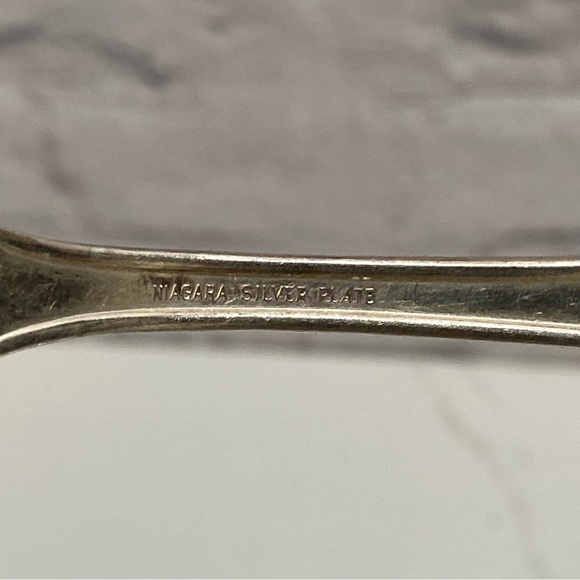 Antique Niagara Silver Plate Flatware 3 Pounds Forks Spoons Butter Knives - Picture 11 of 11